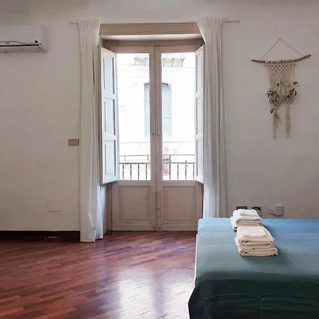 Casa Santoliva In Centro A Affittacamere 3*